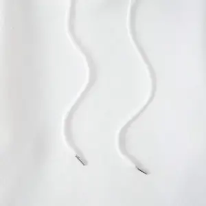 Dağ ve Slogan Grafikli Kanguru Cepli İpli Kapüşonlu Üst Beyaz