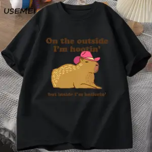 Dışarıda ben Hootin Capybara tişörtleri adam batı T-Shirt kovboy Cowgirl komik Me 3074