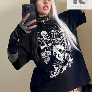 Düz Yuvarlak Yaka Tişört