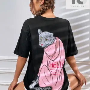 Elena Ilustra Karikatür Grafik Düşük Omuz Oversize Tişört