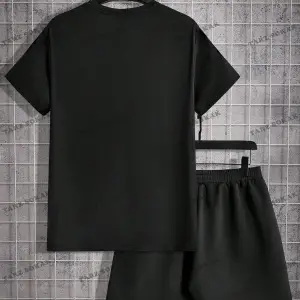 EMRG Siyah Örgü Erkek Karakter Baskılı Kısa Kollu Grafik Erkek T Gömlek Ve Şort Tak