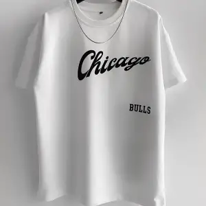 Erkek Beyaz Bulls Baskılı Oversize Bisiklet Yaka T-shirt