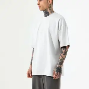 Erkek BEYAZ Oversize T-Shirt Kısa Kollu