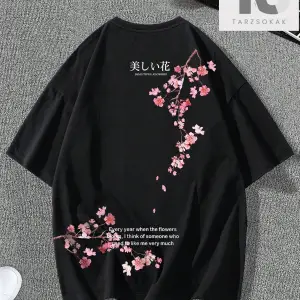 Erkek Çiçek ve Slogan Grafikli Düşük Omuz Tişörtü