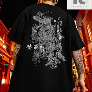 Erkek Ejderha ve Slogan Grafikli Düşük Omuz Tişörtü