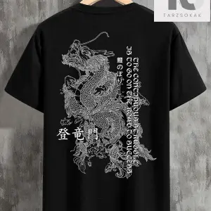 Erkek Ejderha ve Slogan Grafikli Düşük Omuz Tişörtü