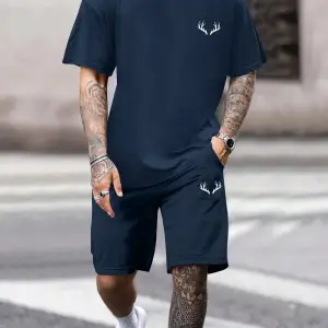 Erkek Günlük Seyahat Kısa Kollu Yuvarlak Yaka Tişört ve Şort Takımı