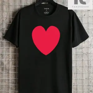 Erkek Kafatası El ve Poker Baskılı Yuvarlak Yaka Tişört