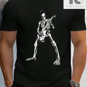 Erkek Kafatası ve Harf Desenli Baskılı Tişört