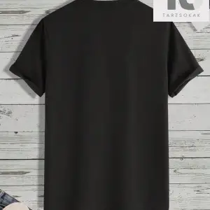 Erkek Kafatası ve Mektup Baskılı Yuvarlak Yaka Tişört