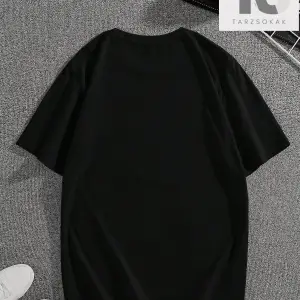 Erkek Karakter ve Harf Baskılı Tişört