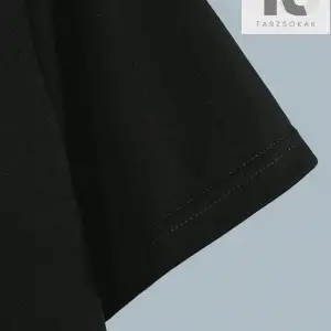 Erkek Mektup Grafikli Tişört