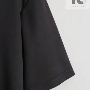 Erkek Melek ve Harf Baskılı Kısa Kollu Tişört