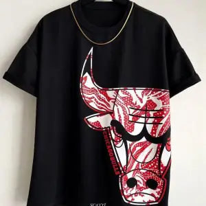 Erkek Siyah Büyük Logo Bulls Baskılı Oversize Bisiklet Yaka Tişört