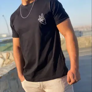 Erkek Siyah Peace Sırt Baskılı Oversize Bisiklet Yaka T-shirt