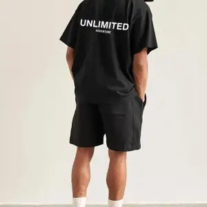 Erkek Siyah Unlımıted Baskılı Oversize Bisiklet Yaka Tshirt