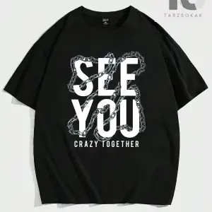 Erkek Zincir ve Harf Baskılı Yuvarlak Yaka Kısa Kollu Tişört