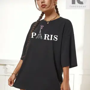 Essnce Kelebek ve Slogan Grafikli Düşük Omuzlu Tişört