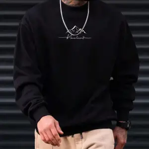 Extended Sizes Plus Letter Mountain Graphic Sweatshirt Siyah