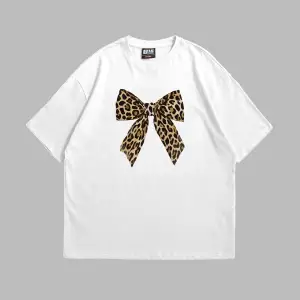 Fiyonk Leopar Baskılı Relaxed Fit Beyaz