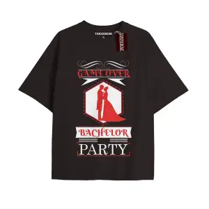 GAME OVWER BACHELOR PARTY Unisex Oversize Yazılı Tshirt SİYAH