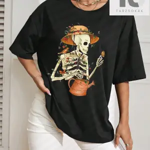 Goth Ay ve Kedi Baskılı Damla Omuz Tişört