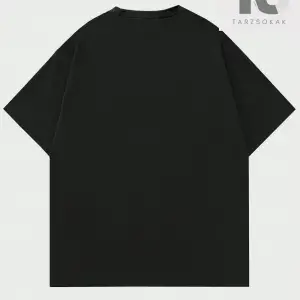 Goth Erkek Kafatası ve Çapraz Baskılı Tişört