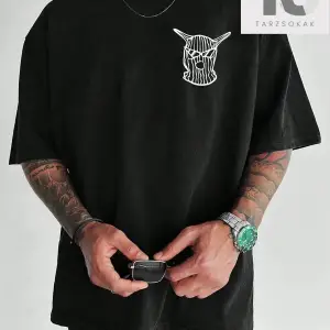 Goth Erkek Örümcek Baskı Ve Harf Grafik Kısa Kollu Tişört