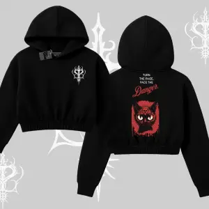 Gotik Kedi Arka Baskılı Kapşonlu Crop Sweatshirt
