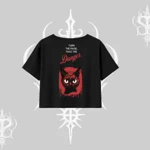 Gotik Kedi Arka Baskılı Oversize Crop Tshirt