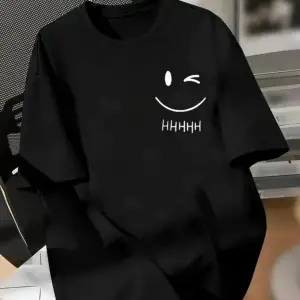 Gülen Emoji Baskılı Basic