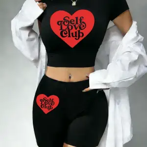 Günlük Kendine Sevgi Kulübü Kalp Baskılı Babby Tee ve Şort Kadın İki Parça Takım Tişörtleri Yu