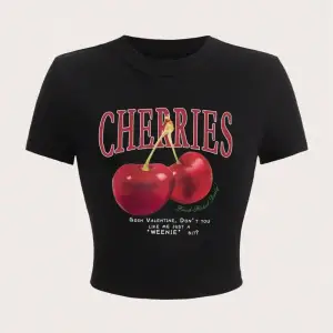 Harajuku kadın kırpma üst taze kırmızı kiraz baskı Tee gömlek rahat o-boyun yumuşak Streetwea