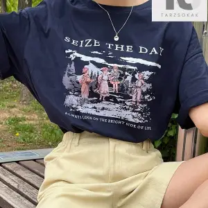 Harfli Grafik Düşük Omuz Oversize Tişört