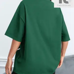 Harfli Grafik Düşük Omuz Oversize Tişört