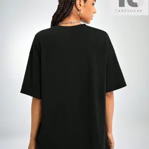 Harfli Grafik Düşük Omuz Oversize Tişört