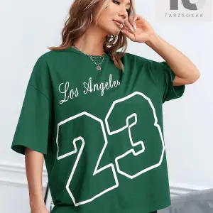 Harfli Grafik Düşük Omuz Oversize Tişört