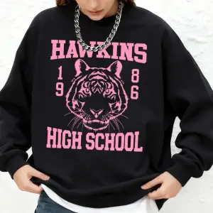 Hawkins Lisesi 1986 Baskılı Tişörtü Kadın Kışlık Bol Kapüşonlu Üstler Polar Sıcak Jogger Üstl