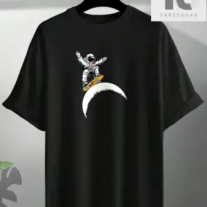 Hypemode Erkek Astronot Baskılı Kısa Kollu Tişört