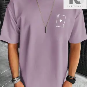 Hypemode Erkek Japon Harfli ve Çiçek Baskılı Tişört