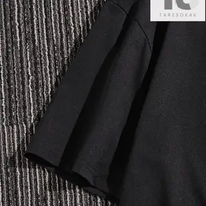 Hypemode Erkek Japon Mektup ve Araba Baskılı Tişört