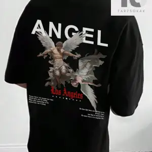 Hypemode Erkek Soyut Figür ve Harf Baskı Kısa Kollu Yuvarlak Yaka Tişört