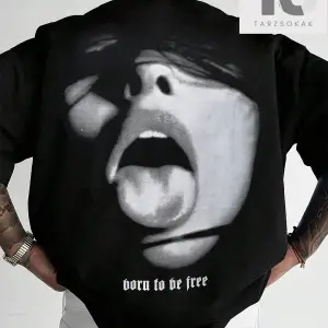 Hypemode Karakter Baskılı Erkek Bol Kesim Tişört