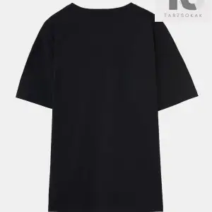 Isabela Escobar Mektup Şekilli Grafik Düşük Omuzlu Tişört