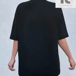 İskelet Desenli Düşük Omuzlu Tişört