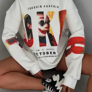Joker Renkli Oversize Bisiklet Yaka Pamuklu Sweatshirt Beyaz