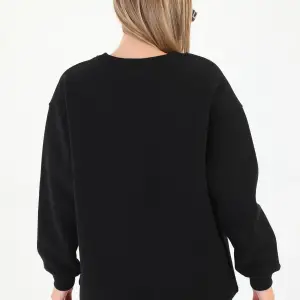 Kadın 3 İplik Bisiklet Yaka Uzun Kollu Beyaz