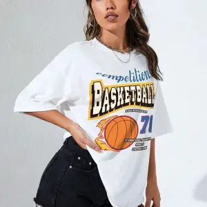 Kadın Beyaz Basketball Tournament Baskılı Oversize Tişört
