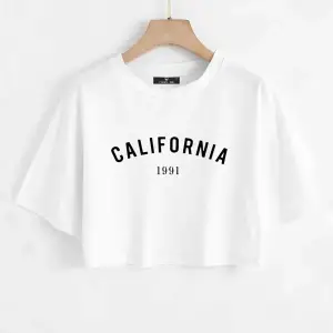 Kadın Beyaz California Baskılı Oversize Crop