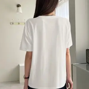 Kadın Beyaz Çift Heart Baskılı Oversize T-shirt